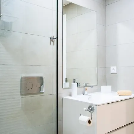 New 2020 Residencial Aqua -apartment Center Торевьиа