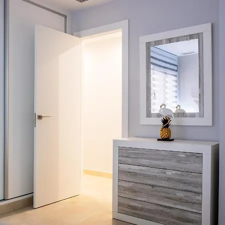 New 2020 Residencial Aqua -apartment Center Appartement